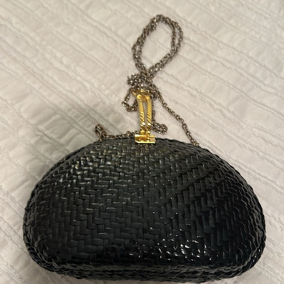 VINTAGE 1960’s Elegance Wicker Woven Black Chain Bag Carried by Movie Star 🌟 - Picture 5 of 5